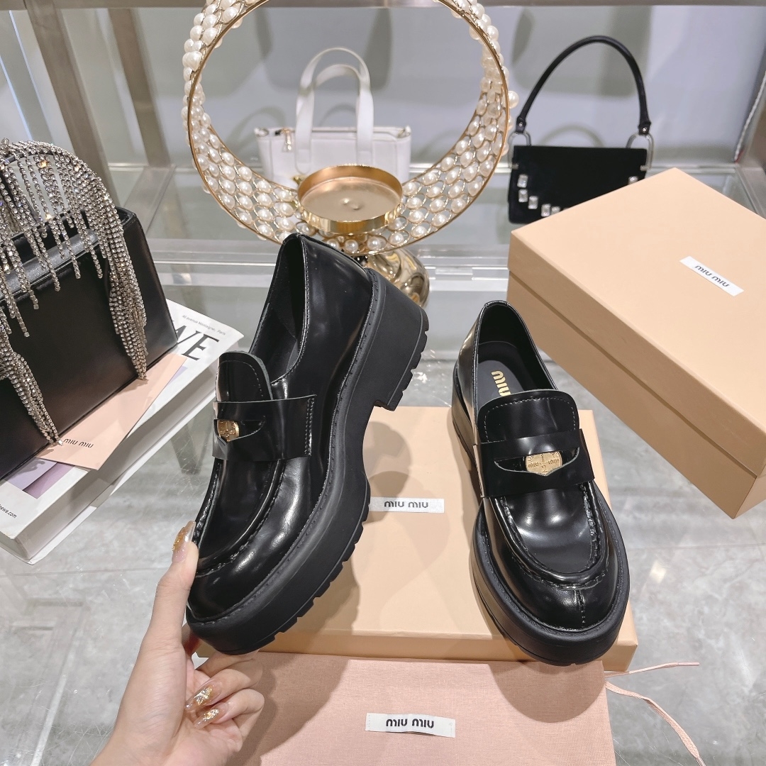 Women's high heels